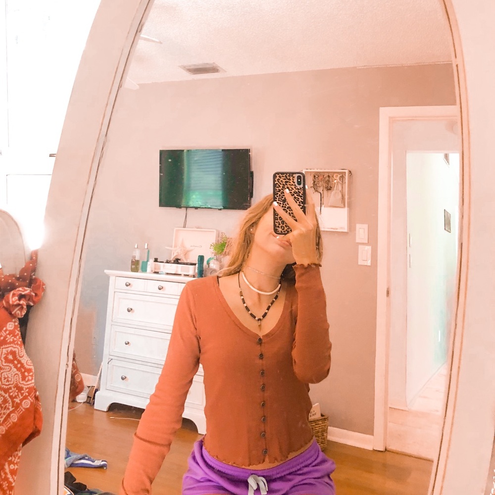 burgundy red aeropostale button down long sleeve🤍